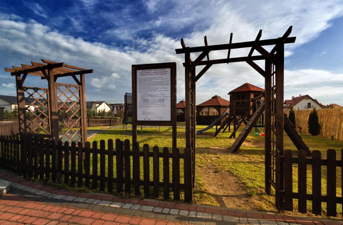 Dworek Rozany Hotel & Restauracja Namysłów Exterior foto
